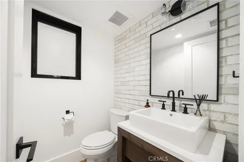 $15,000 | 616 Acacia Avenue, Corona del Mar, CA 92625