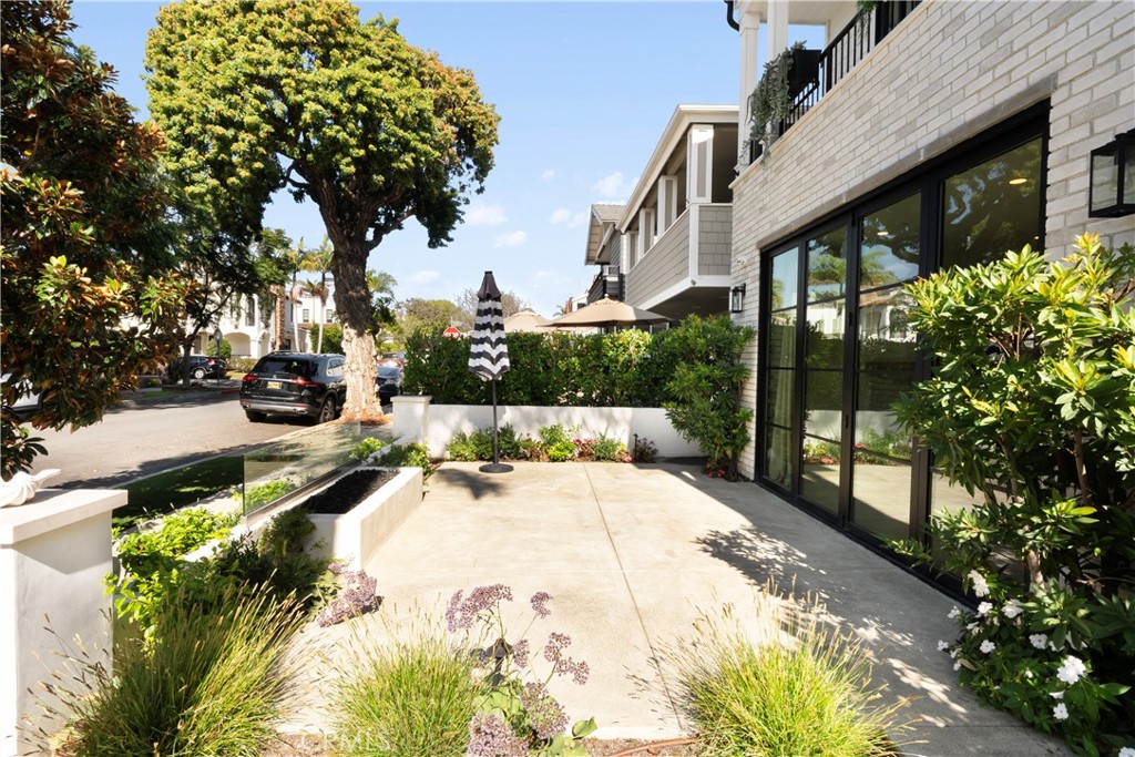 616 Acacia Avenue Corona del Mar, CA 92625 - Photo 2 of 20 a view of outdoor space yard and patio