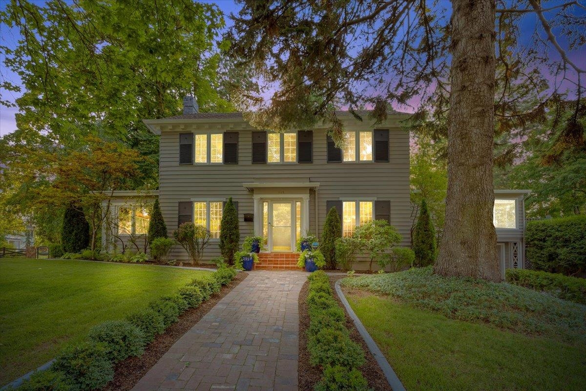 1928 South Adams Street Spokane, WA 99203 - Photo 2 of 48