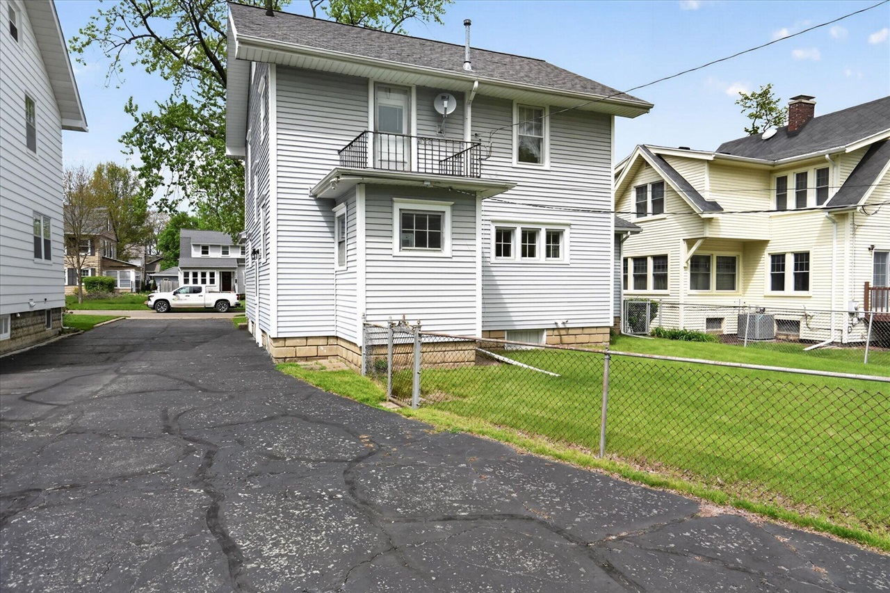 747 Crescent Road Jackson, MI 49203 - Photo 43 of 60 Gallery Image 43