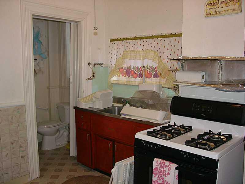 246 South Mathilda Street Bloomfield, PA 15224 - Photo 12 of 21 Kitchen.