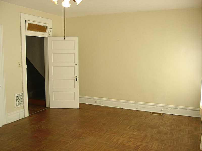 246 South Mathilda Street Bloomfield, PA 15224 - Photo 15 of 21 Master Bedroom.