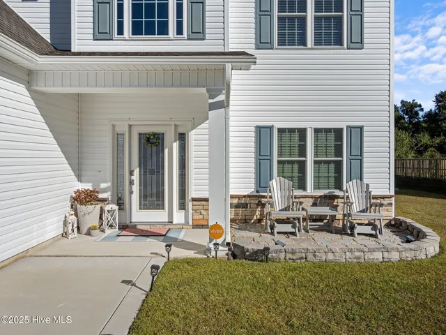 $509,999 | 104 Tundra Trail, Swansboro, NC 28584