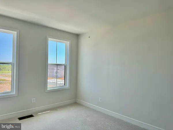 $3,300 | 43362 Farringdon Square, Ashburn, VA 20148