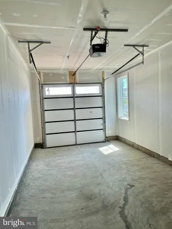$3,300 | 43362 Farringdon Square, Ashburn, VA 20148