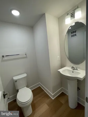 $3,300 | 43362 Farringdon Square, Ashburn, VA 20148