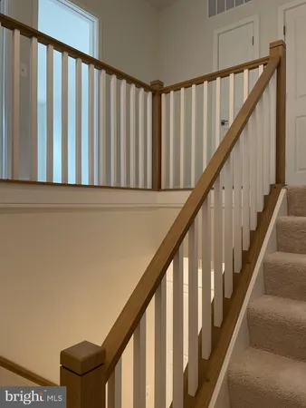 $3,300 | 43362 Farringdon Square, Ashburn, VA 20148