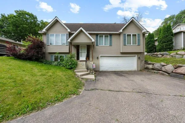 $391,000 | 5867 Bartlett Boulevard, Mound, MN 55364