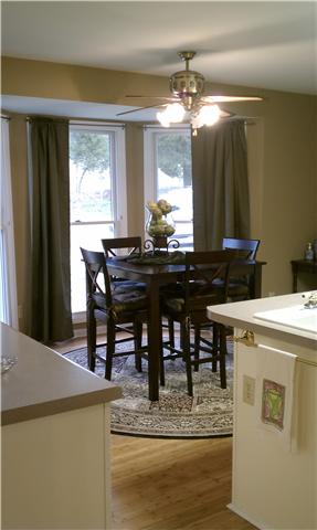 1371 Hardison Road Columbia, TN 38401 - Photo 8 of 20 Eat-in area in kitchen