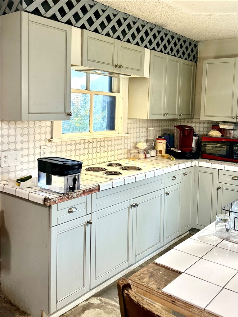 2123 Ellis Street Brunswick, GA 31520 - Photo 15 of 19 Kitchen