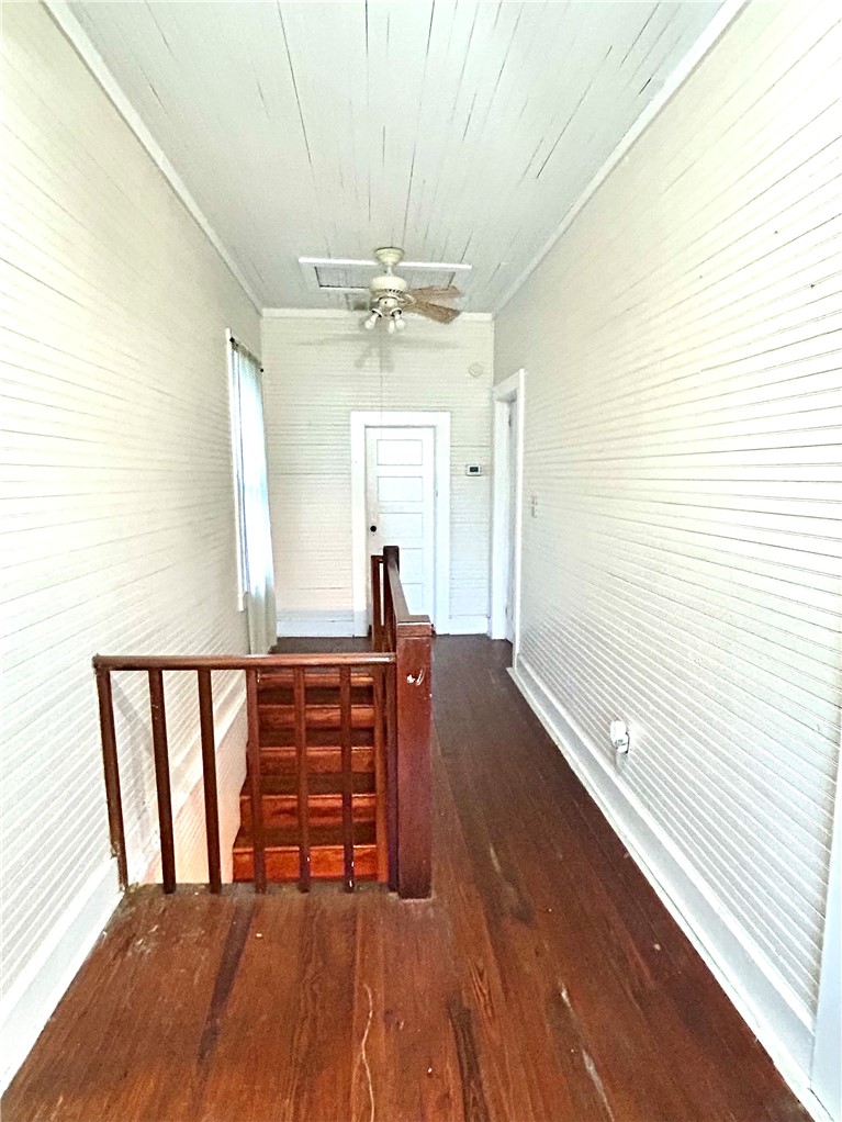 2123 Ellis Street Brunswick, GA 31520 - Photo 19 of 19 2nd floor landing