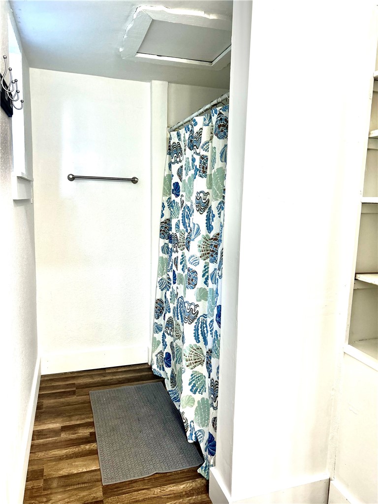 2123 Ellis Street Brunswick, GA 31520 - Photo 8 of 19 1st floor shower