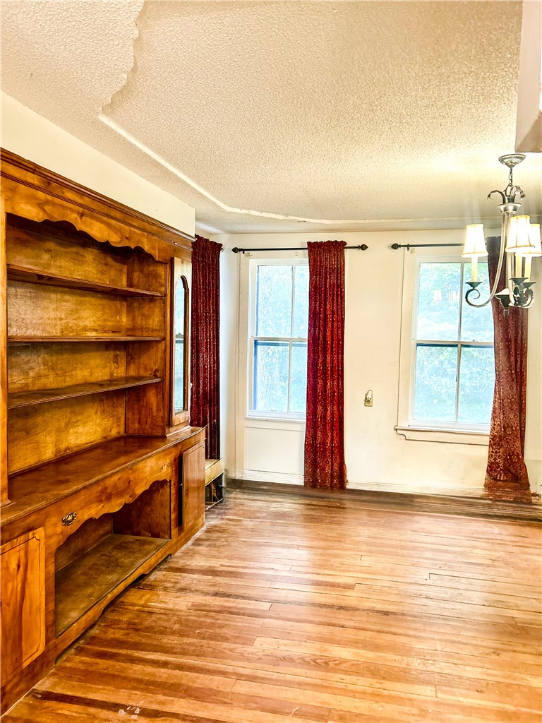 2123 Ellis Street Brunswick, GA 31520 - Photo 9 of 19 Formal Dining room off kitchen