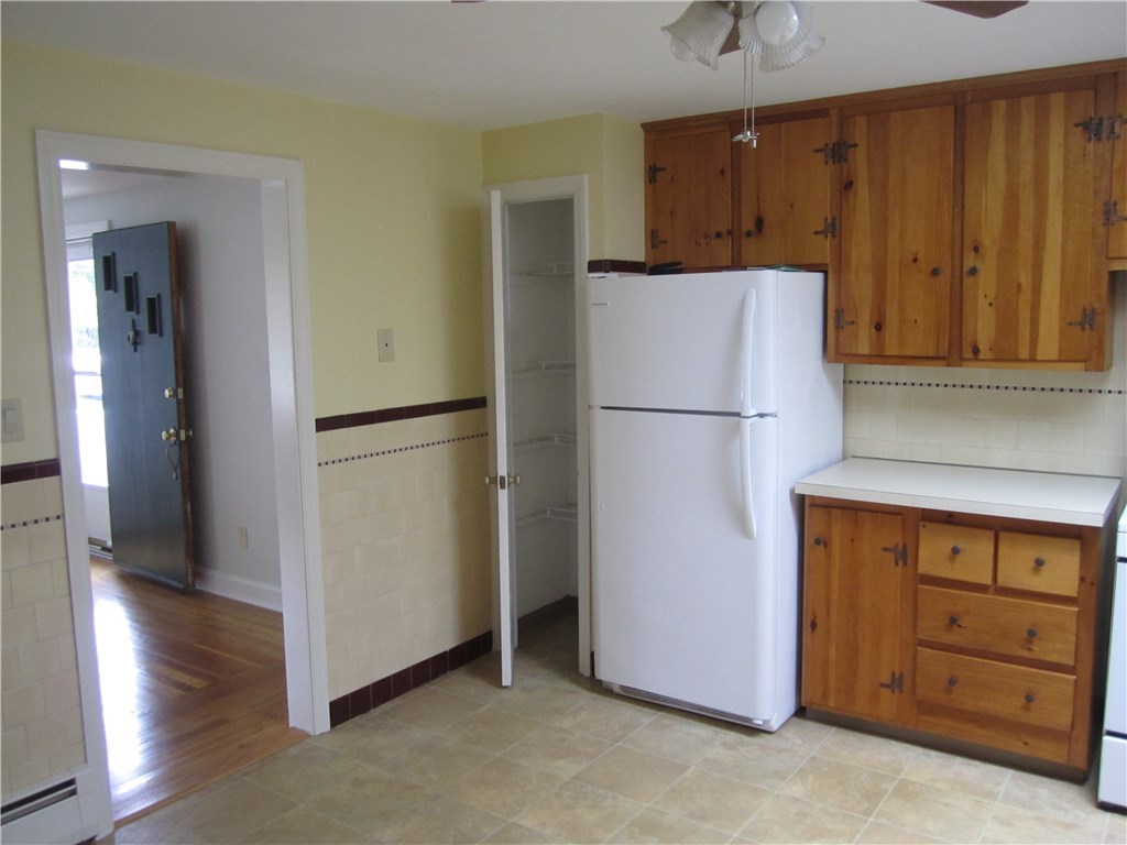 457 River Road Lincoln, RI 02865 - Photo 5 of 18