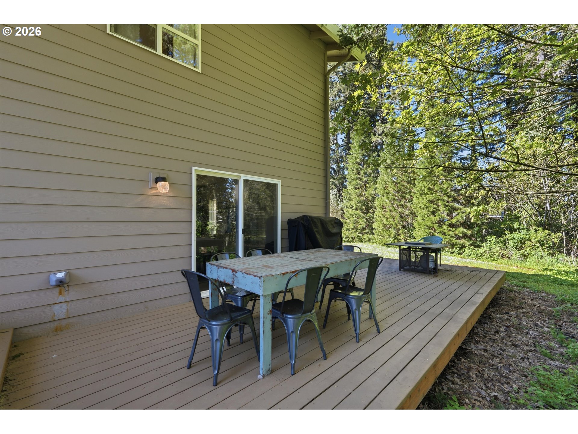 23032 Northeast Hagey Road Dundee, OR 97115 - Photo 35 of 42 a view of a tables and chairs in patio