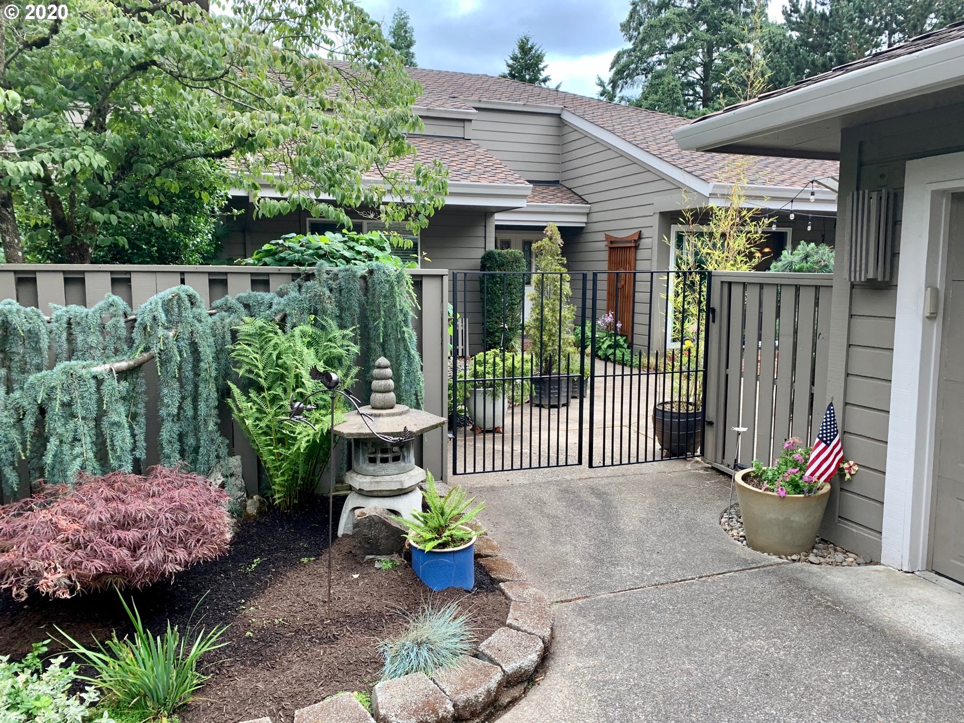 32155 Southwest Boones Bend Road Wilsonville, OR 97070 - Photo 2 of 32 Gallery Image 2