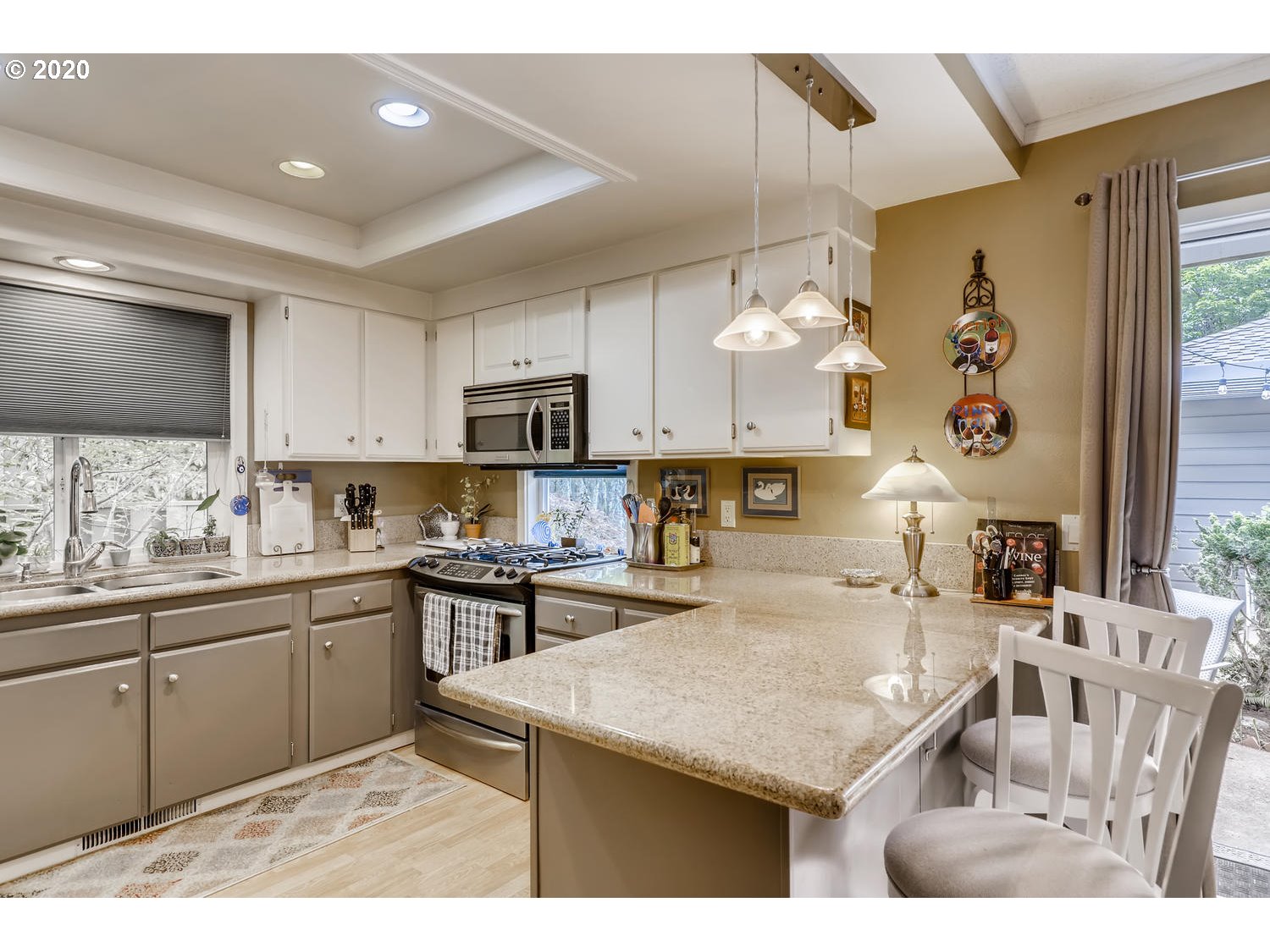 32155 Southwest Boones Bend Road Wilsonville, OR 97070 - Photo 11 of 32 Gallery Image 11