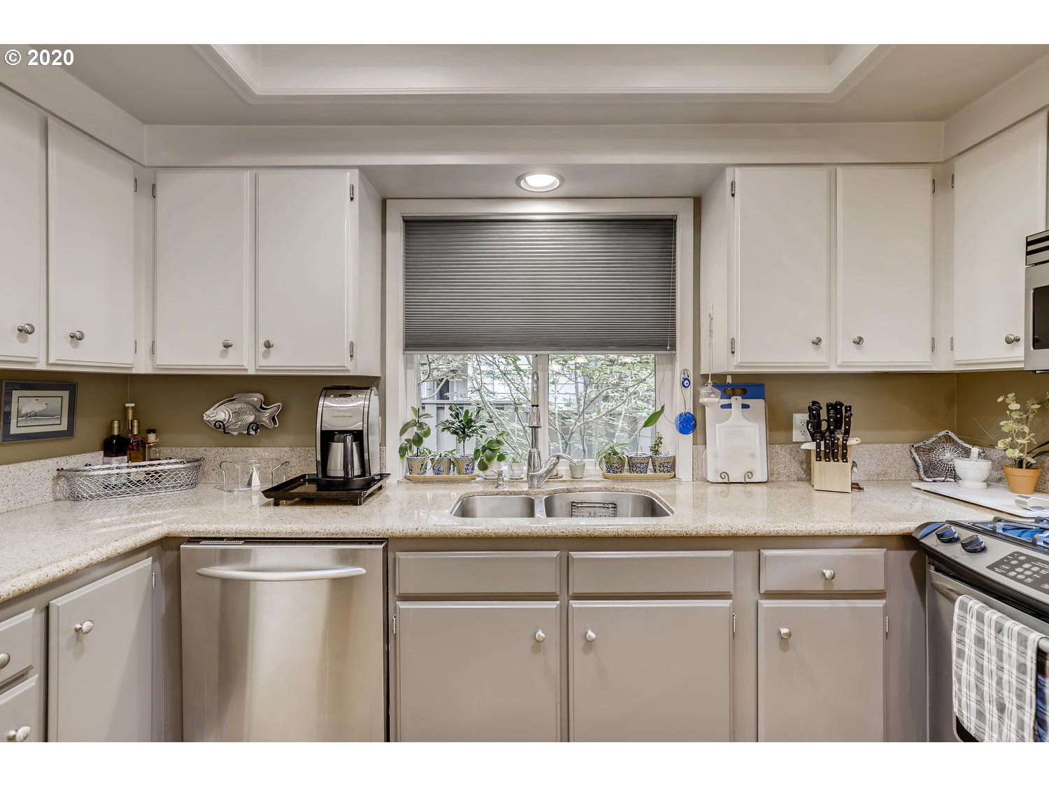 32155 Southwest Boones Bend Road Wilsonville, OR 97070 - Photo 14 of 32 Gallery Image 14