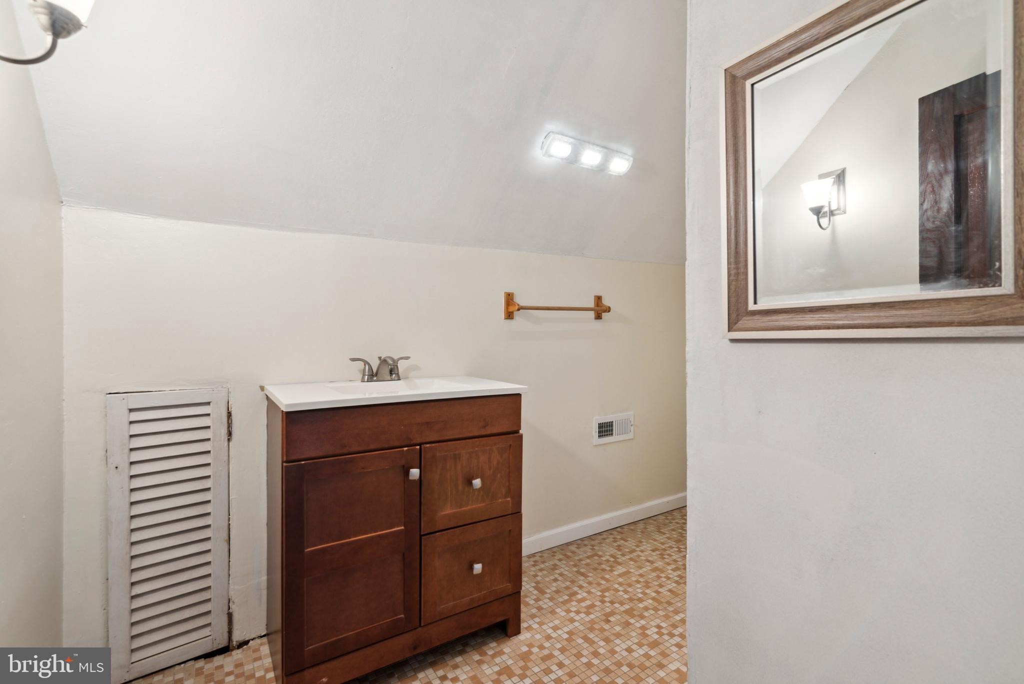 318 Bewley Road Havertown, PA 19083 - Photo 19 of 24