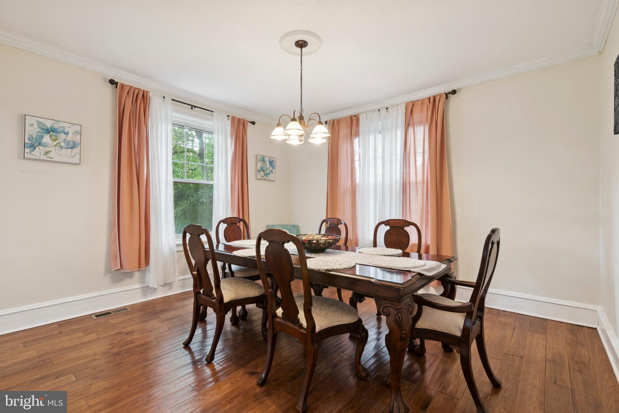 318 Bewley Road Havertown, PA 19083 - Photo 6 of 24 Dining Room