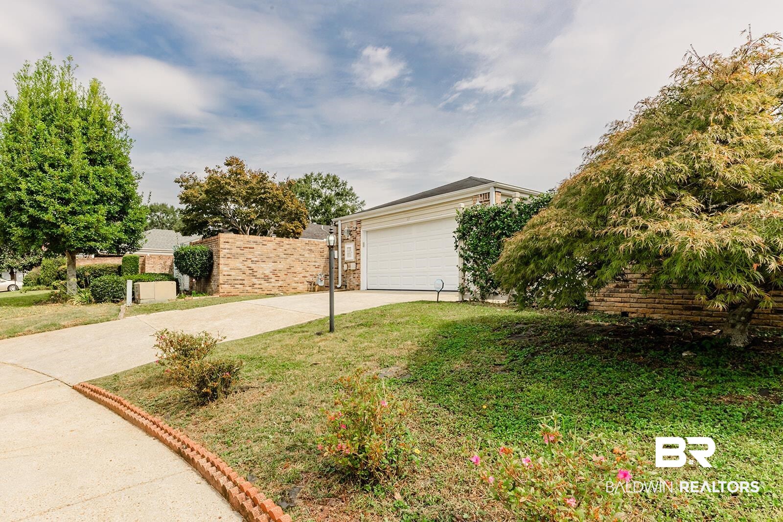27 Hedgestone Court Mobile, AL 36608 - Photo 2 of 47