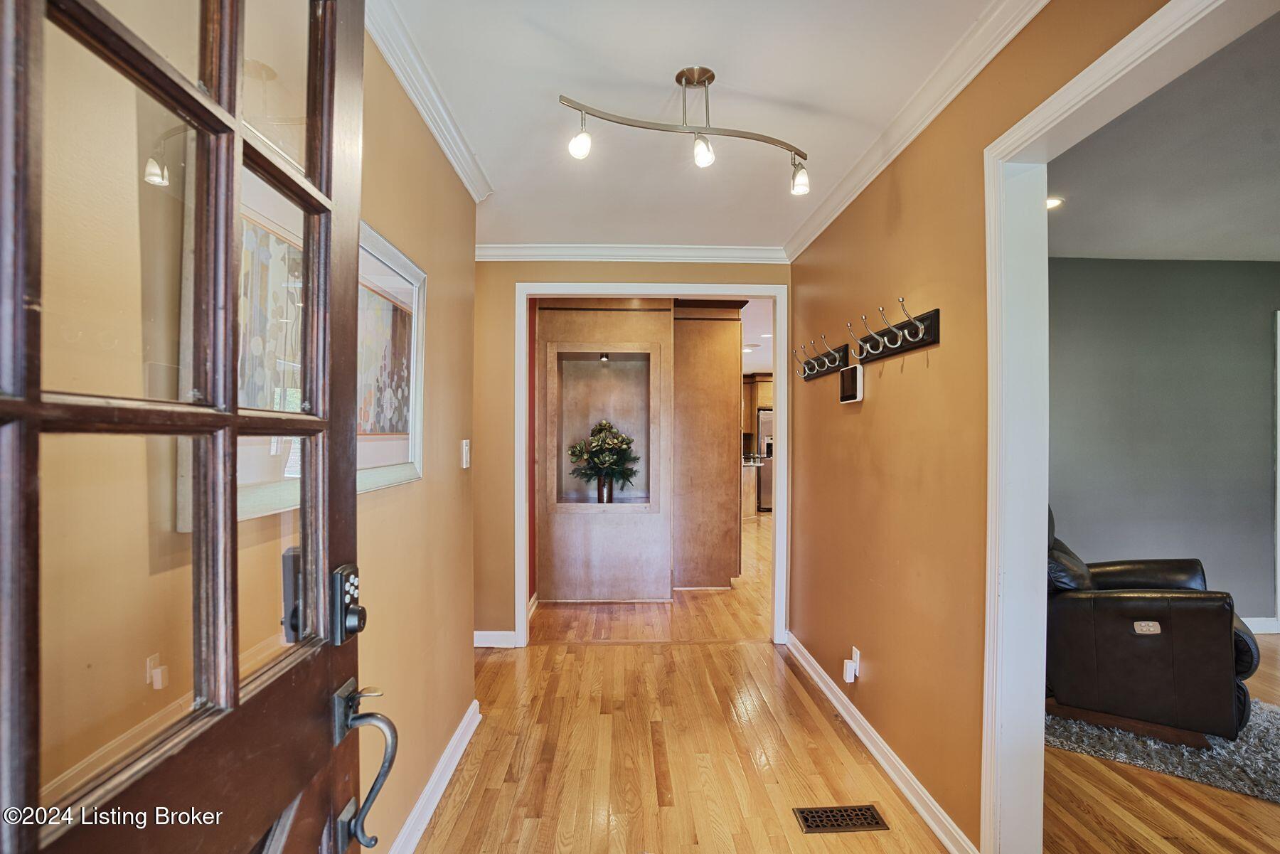 1512 Ocala Road Louisville, KY 40222 - Photo 4 of 32 photo_online_003
