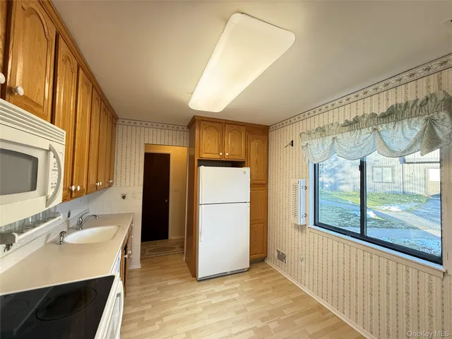 $270,000 | 1801 Holly Walk, Poughkeepsie, NY 12603