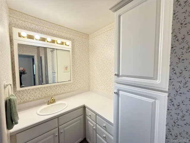 $270,000 | 1801 Holly Walk, Poughkeepsie, NY 12603