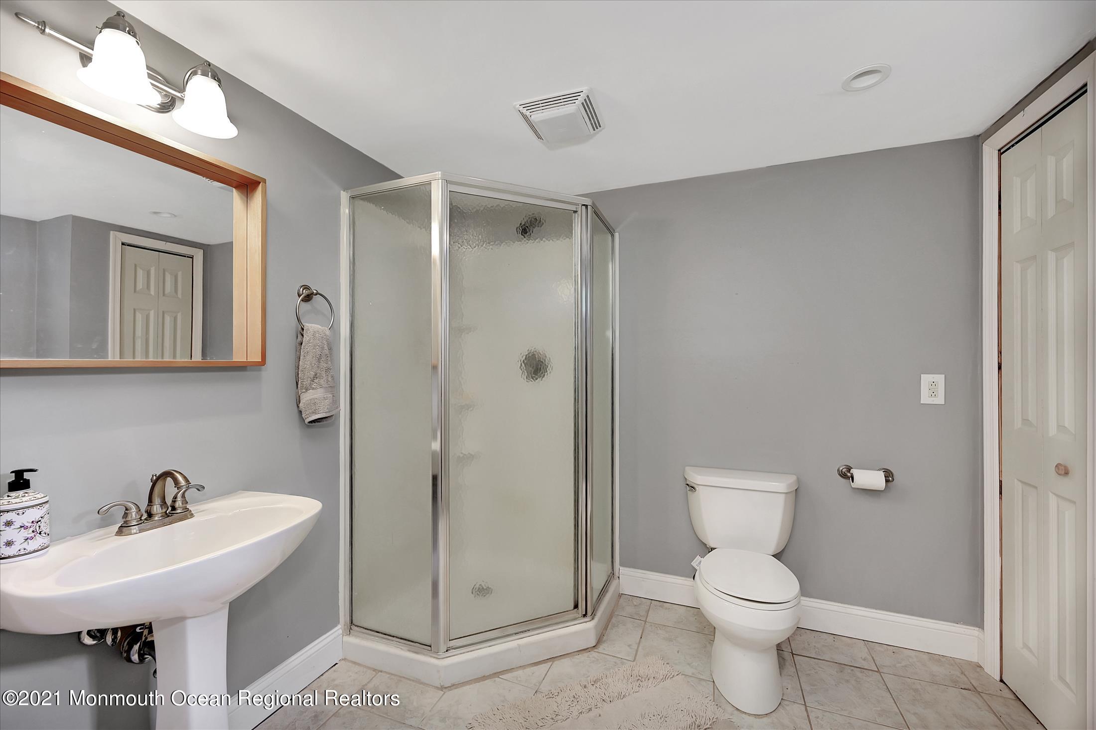 9 Sedgwick Road Hamilton, NJ 08690 - Photo 20 of 26 9 Sedgwick Rd Bathroom_Basement