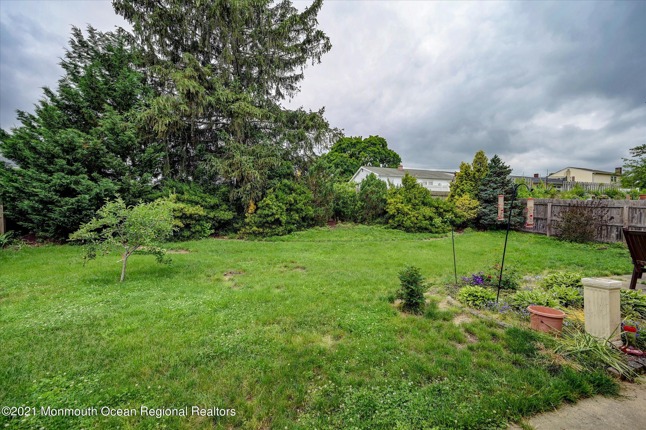 9 Sedgwick Road Hamilton, NJ 08690 - Photo 25 of 26 9 Sedgwick Rd Backyard