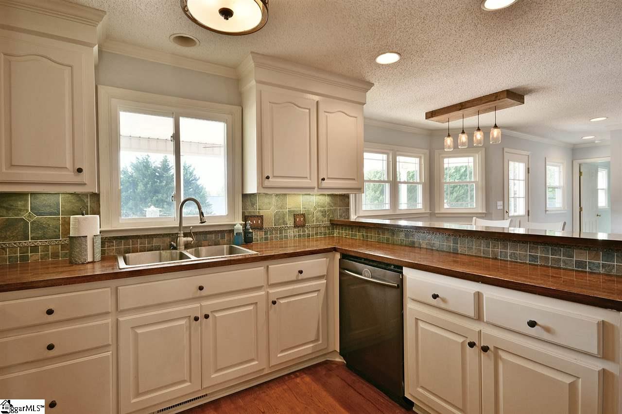 636 Mountain View Road Williamston, SC 29697 - Photo 12 of 33 Gallery Image 12