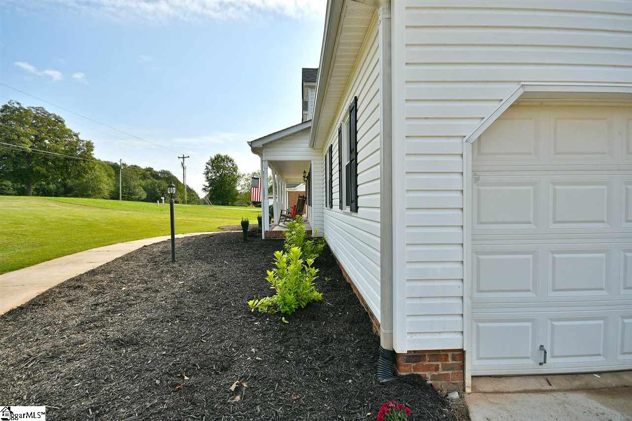 636 Mountain View Road Williamston, SC 29697 - Photo 4 of 33 Gallery Image 4