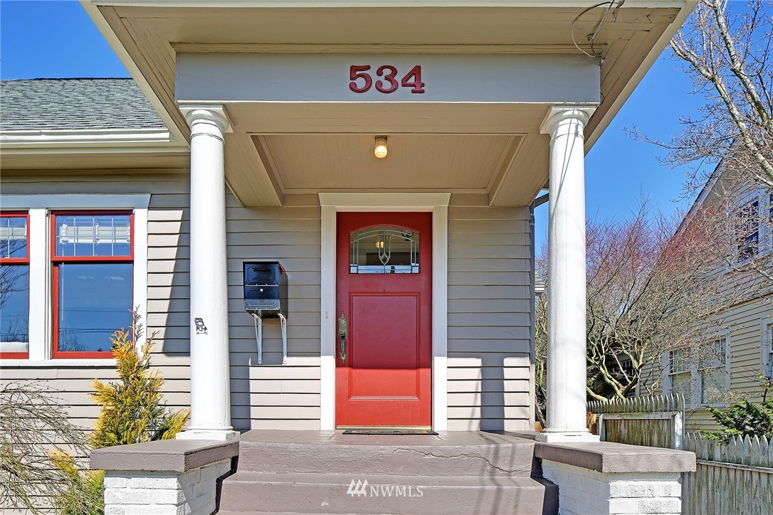 534 North 79th Street Seattle, WA 98103 - Photo 3 of 36 Gallery Image 3