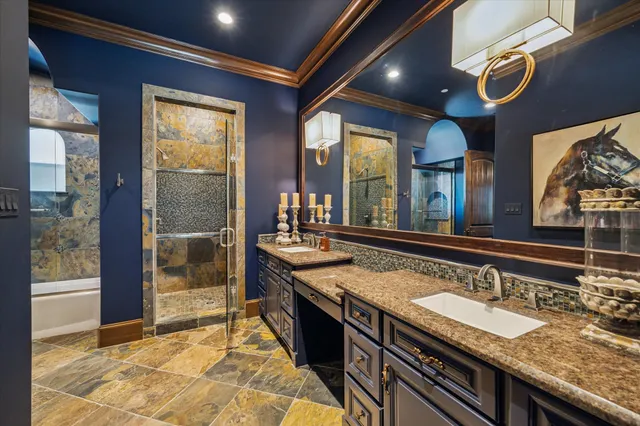 a view of walk in closet