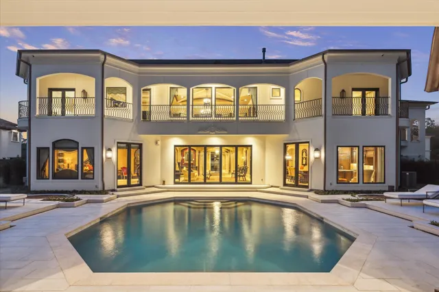 $8,800,000 | 11095 Memorial Drive, Houston, TX 77024
