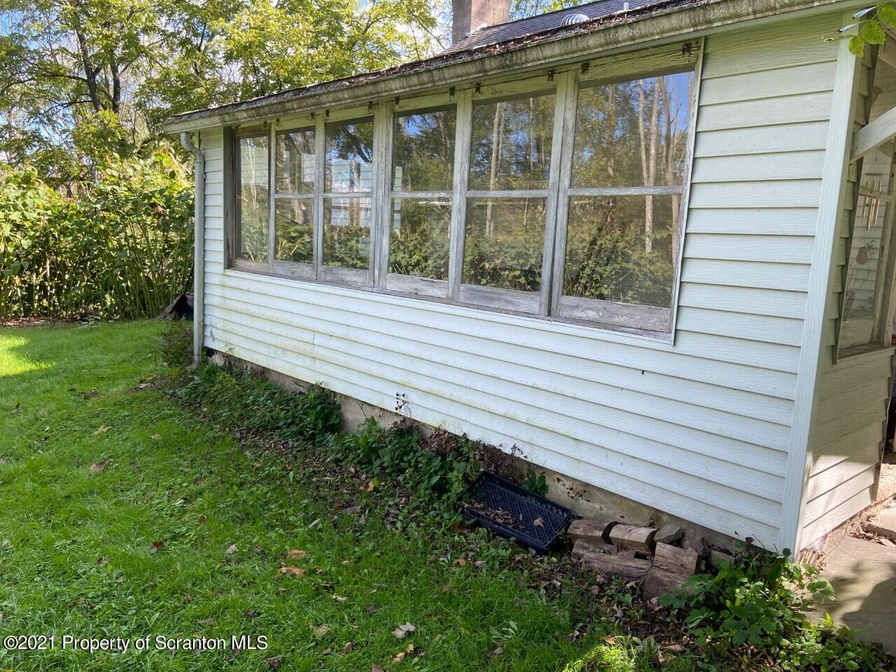 1966 Falls Road Dalton, PA 18414 - Photo 18 of 22 Gallery Image 18