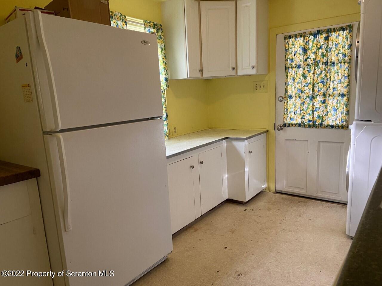 1966 Falls Road Dalton, PA 18414 - Photo 6 of 22 Gallery Image 6