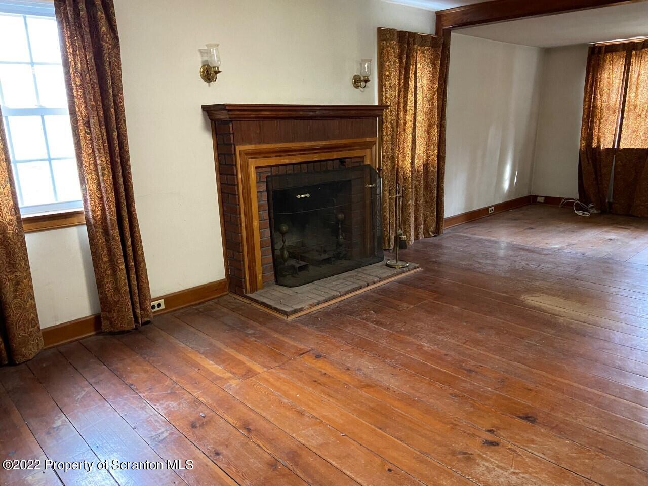 1966 Falls Road Dalton, PA 18414 - Photo 9 of 22 Gallery Image 9