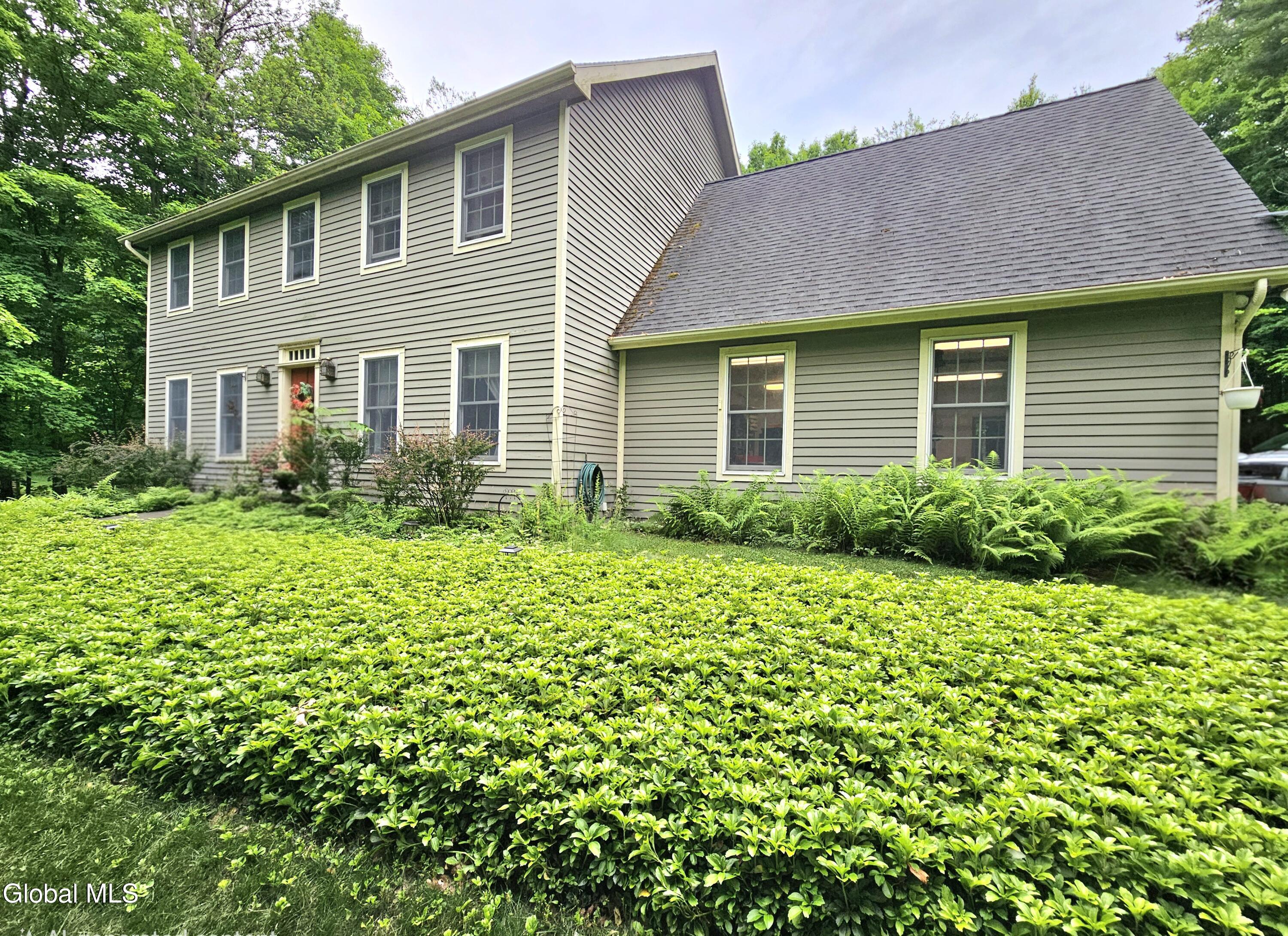 7 Pond Hollow Road Sand Lake, NY 12018 - Photo 3 of 32 1000029769