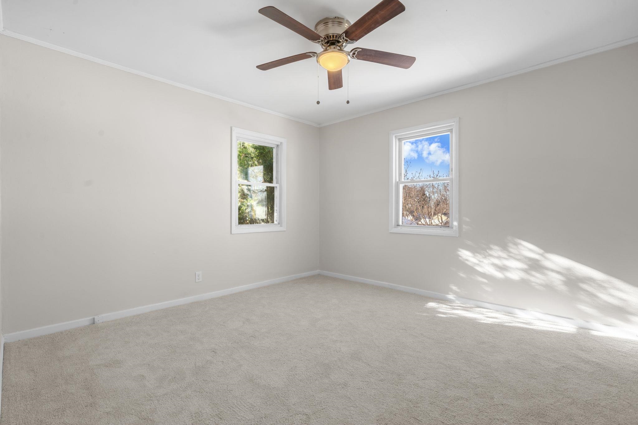 197 Melrose Street Manchester, NH 03109 - Photo 11 of 34