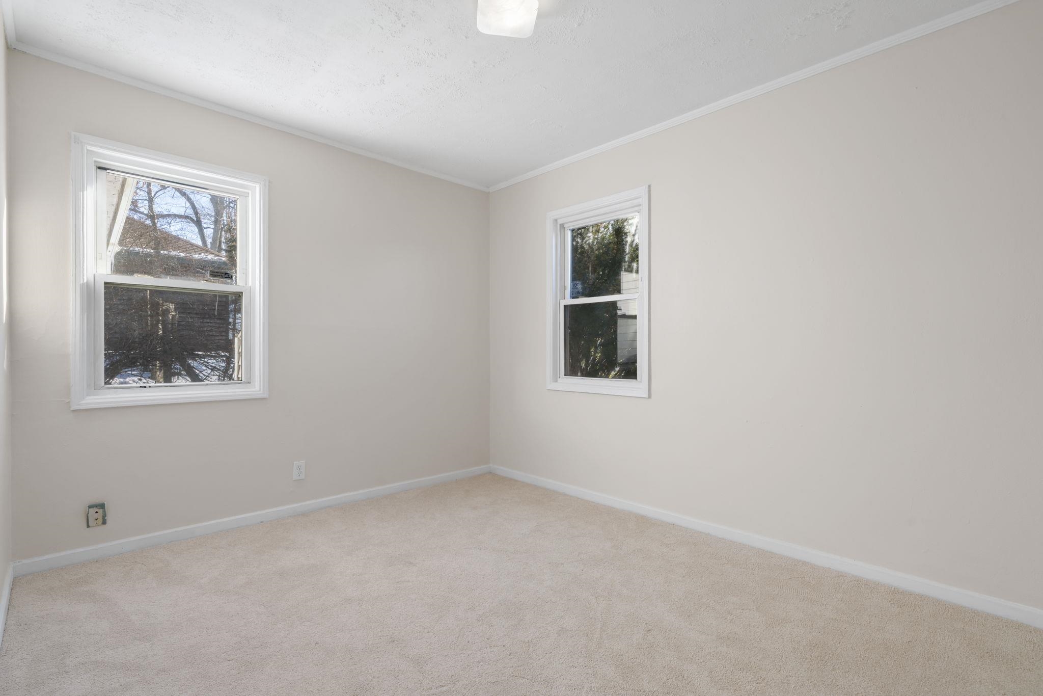 197 Melrose Street Manchester, NH 03109 - Photo 13 of 34