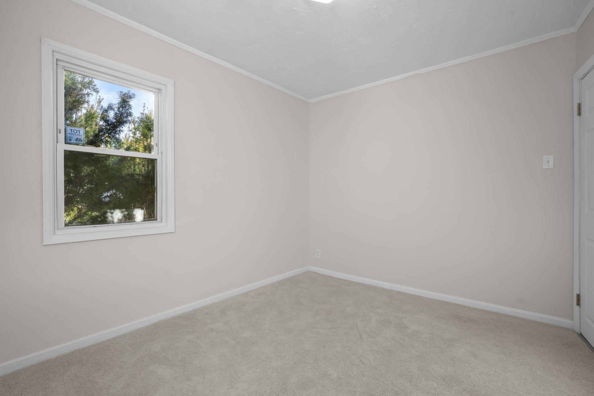 197 Melrose Street Manchester, NH 03109 - Photo 14 of 34