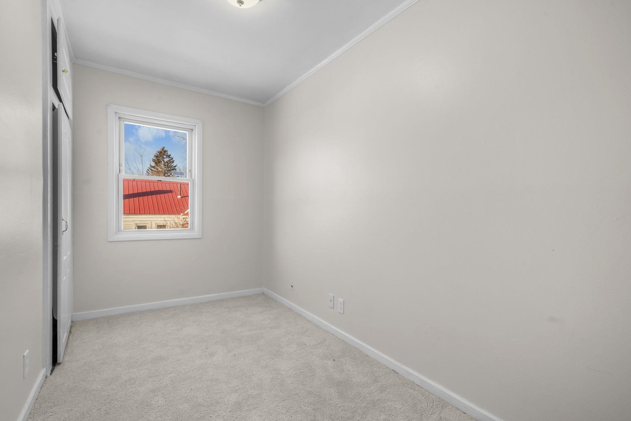 197 Melrose Street Manchester, NH 03109 - Photo 16 of 34