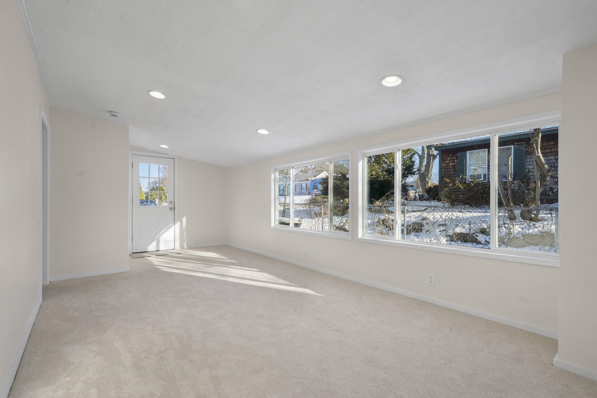 197 Melrose Street Manchester, NH 03109 - Photo 21 of 34