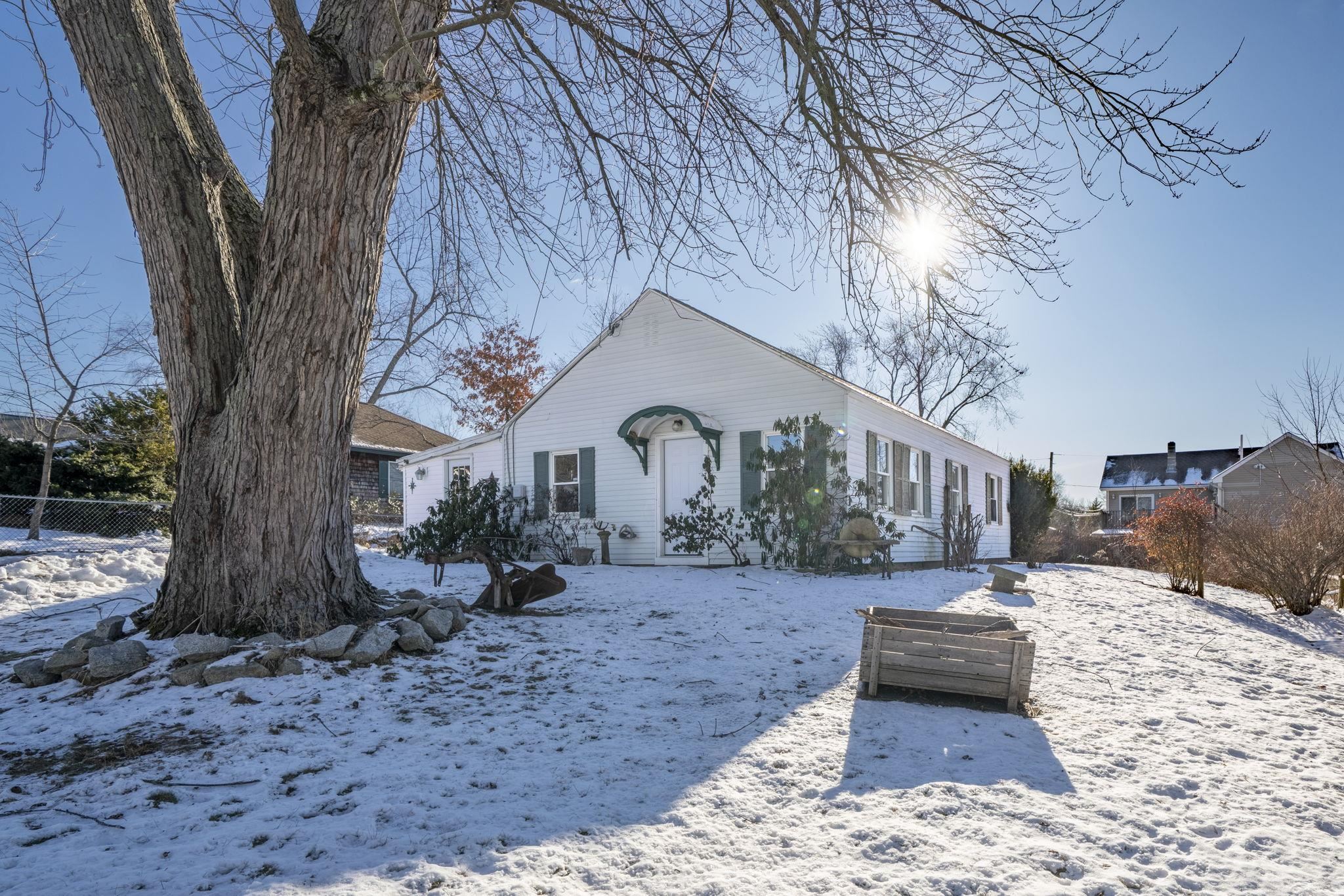 197 Melrose Street Manchester, NH 03109 - Photo 27 of 34