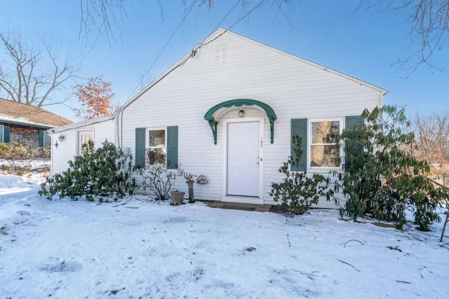 $400,000 | 197 Melrose Street, Manchester, NH 03109