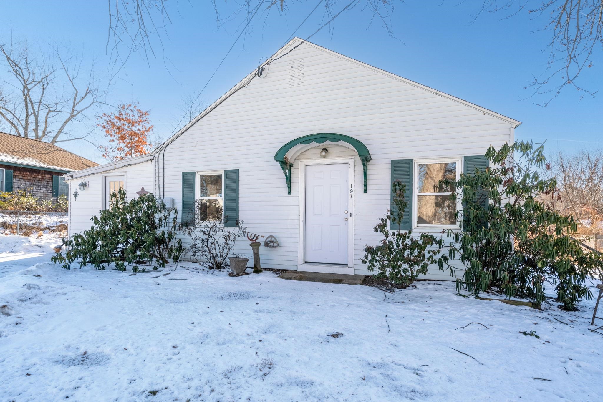 197 Melrose Street Manchester, NH 03109 - Photo 28 of 34