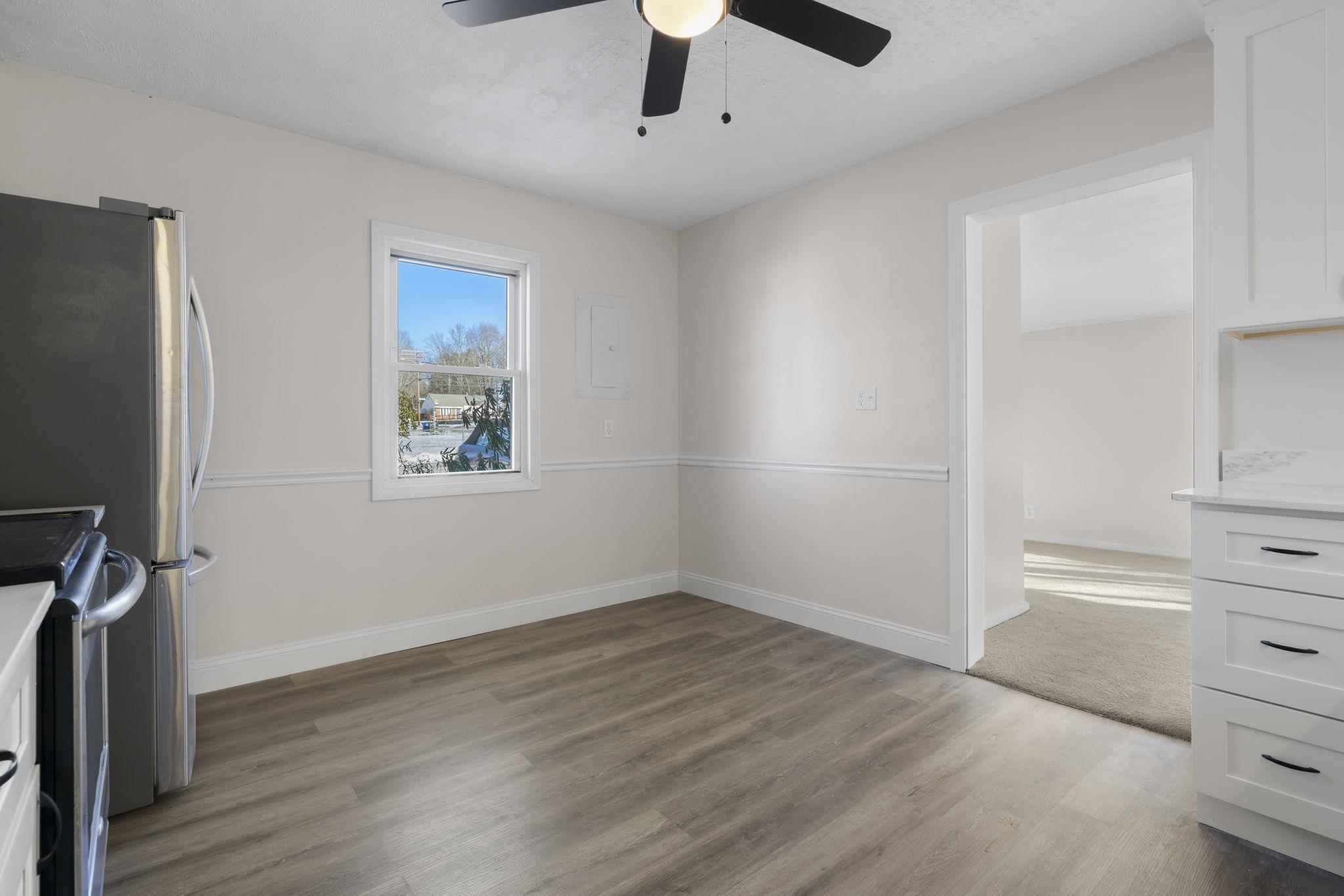 197 Melrose Street Manchester, NH 03109 - Photo 5 of 34