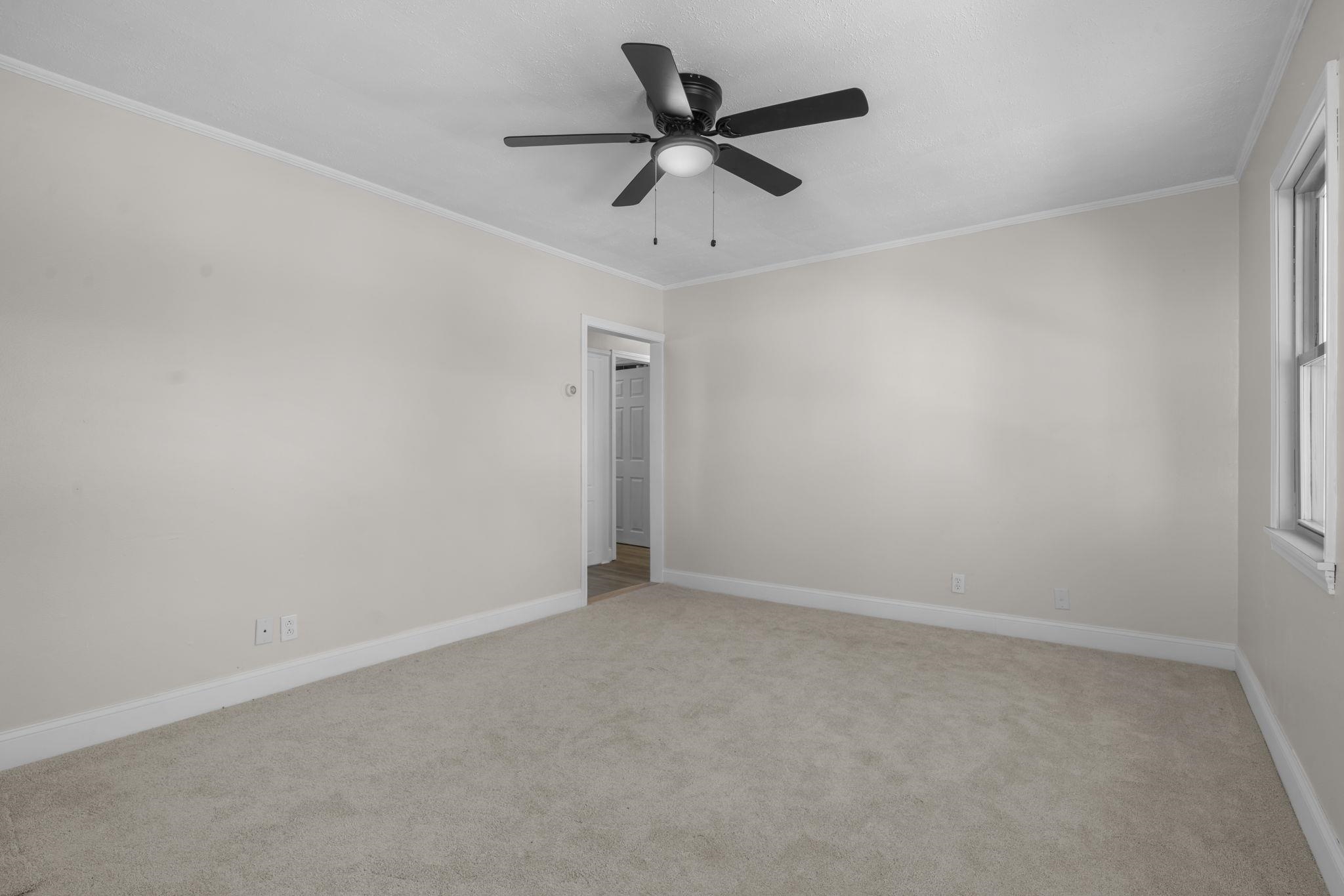 197 Melrose Street Manchester, NH 03109 - Photo 8 of 34