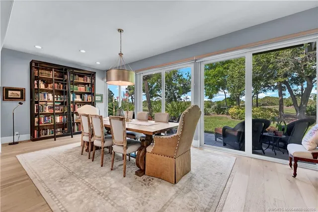 a view of a livingroom with furniture window and outside view